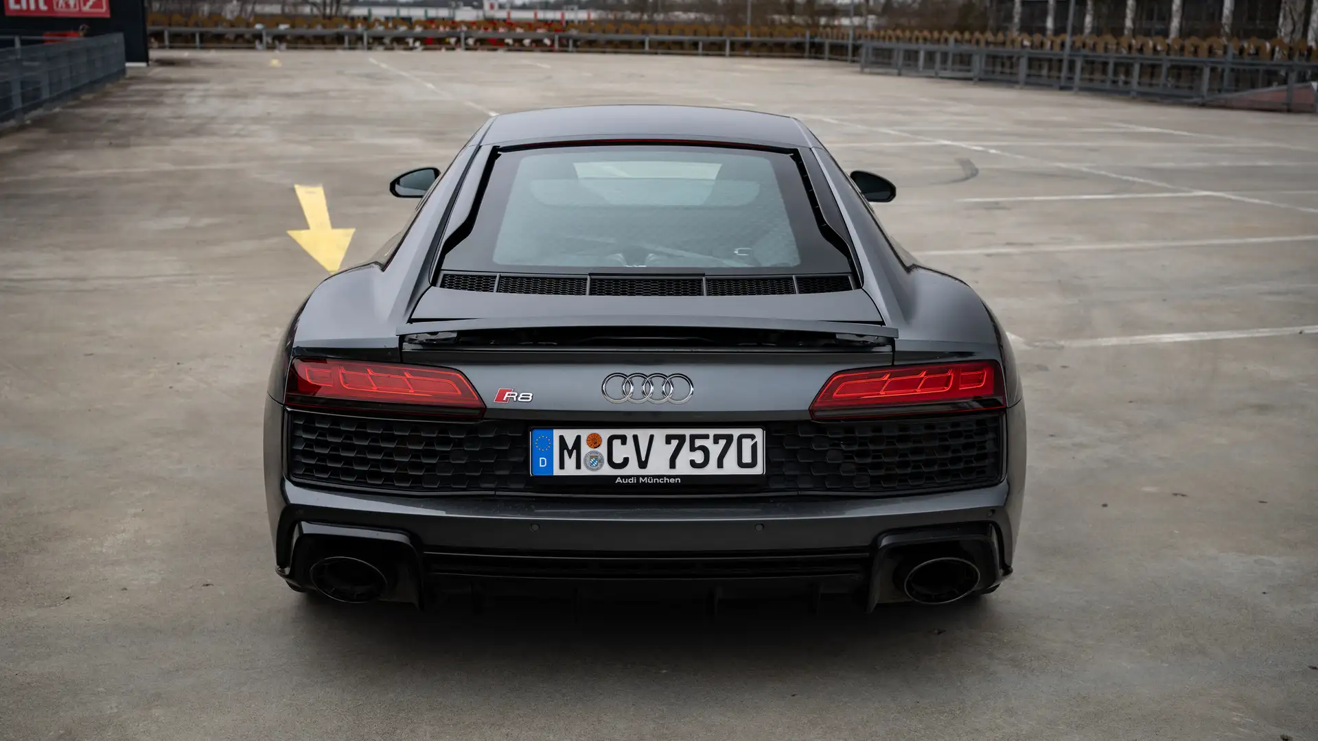 Unser Audi R8 in der Heckansicht.